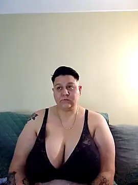DevilDahm online show from May 6, 2026, 12:36 am