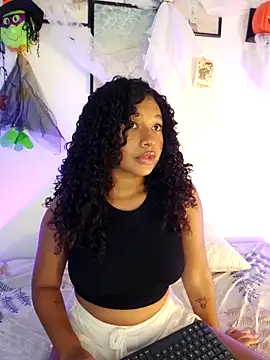 sara sophieee online show from October 12, 2025, 5:47 pm