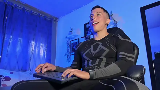 ThomsEvery  online show from October 30, 2025, 10:06 pm