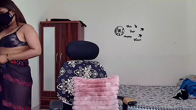 Snapshot of Hoty-Shivangi chatting on March 15, 2026, 7:37 am Hoty-Shivangi online show from March 15, 2026, 7:37 am