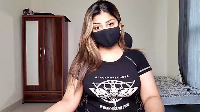 Snapshot of Hoty-Shivangi chatting on March 11, 2026, 12:21 pm Hoty-Shivangi online show from March 11, 2026, 12:21 pm