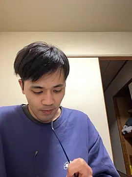 Snapshot of ryusei18570 chatting on December 4, 2025, 1:10 pm ryusei18570 online show from December 4, 2025, 1:10 pm