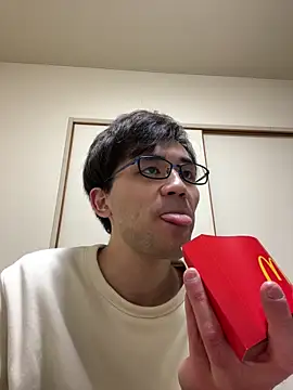 Snapshot of ryusei18570 chatting on February 19, 2025, 12:22 pm ryusei18570 online show from February 19, 2025, 12:22 pm