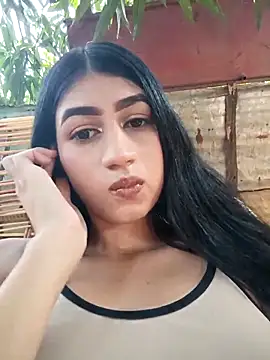 Julix A online show from September 11, 2025, 7:03 pm