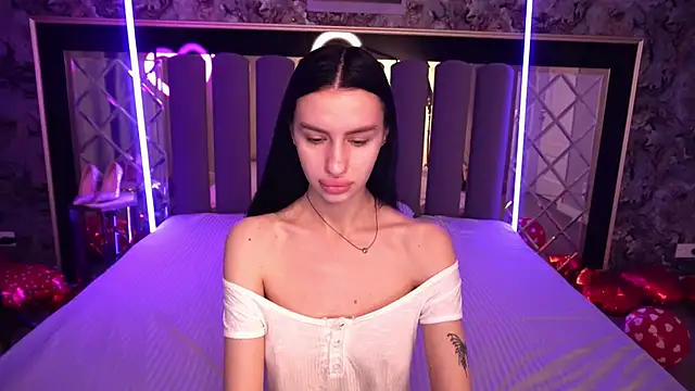 Snapshot of Snow_WhiteeeX chatting on February 14, 2026, 6:46 am Snow WhiteeeX online show from February 14, 2026, 6:46 am