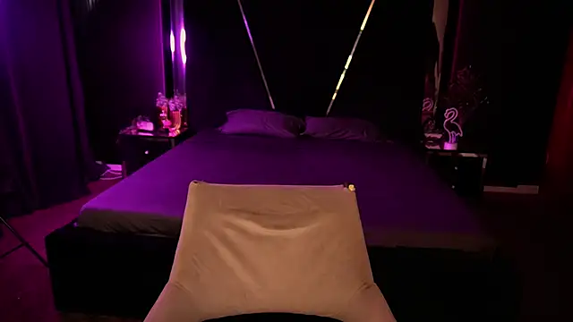 Snow WhiteeeX online show from September 13, 2025, 5:40 am