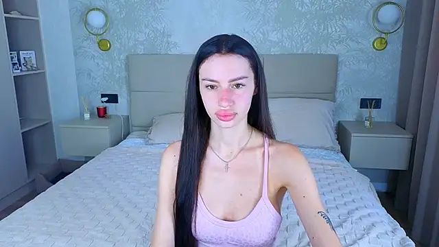 Snapshot of Snow_WhiteeeX chatting on June 19, 2026, 4:07 am Snow WhiteeeX online show from June 19, 2026, 4:07 am