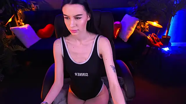 Snow WhiteeeX online show from March 18, 2025, 6:50 am