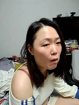 rami0428 online show from March 13, 2026, 2:49 am