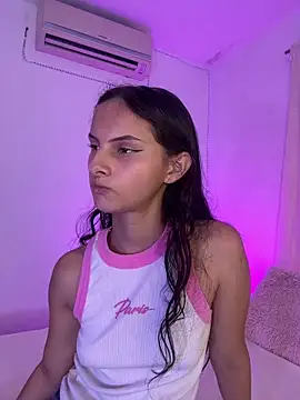 ninaht online show from February 8, 2026, 9:23 pm