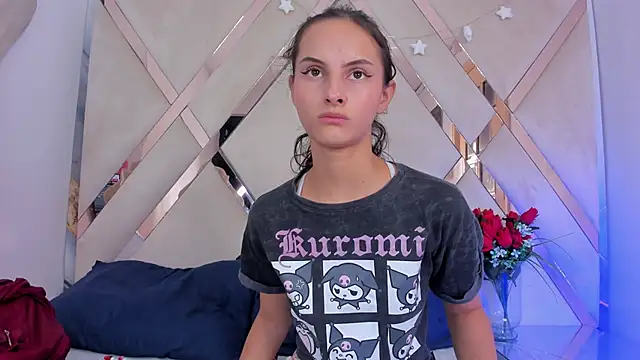 ninaht online show from November 18, 2025, 8:56 pm