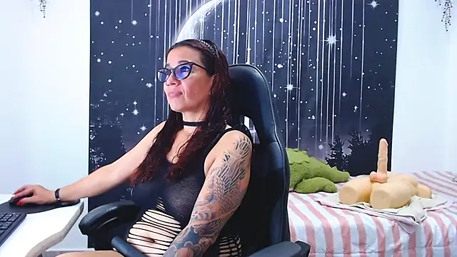 Hikaryfire online show from June 24, 2026, 6:17 pm