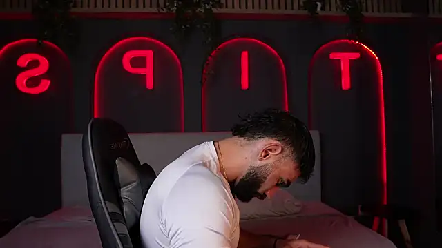 Austin bolt online show from November 5, 2025, 2:58 am