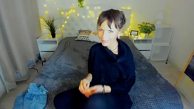 Elizabe th online show from January 21, 2025, 9:46 pm