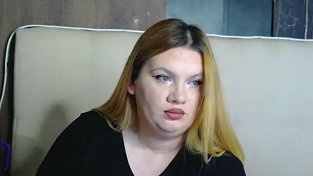 MelanieBrownn online show from December 19, 2025, 6:38 am