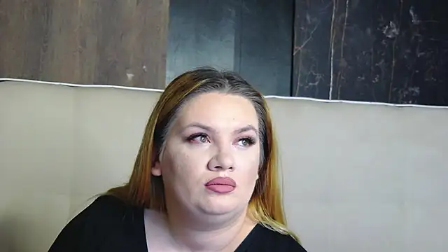 MelanieBrownn online show from January 15, 2026, 5:44 am