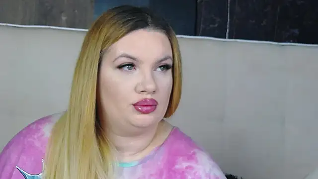 MelanieBrownn online show from January 17, 2026, 7:23 am