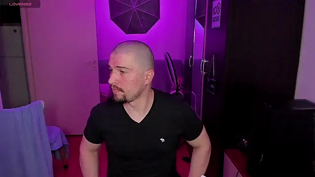 Snapshot of Michael_Wolfborn chatting on April 7, 2026, 4:09 pm Michael Wolfborn online show from April 7, 2026, 4:09 pm