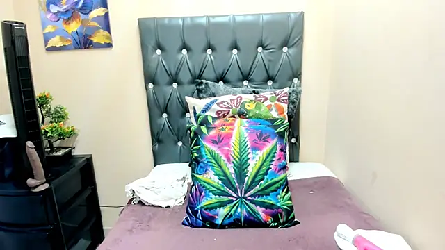 Temptressqeen online show from January 6, 2026, 5:22 am