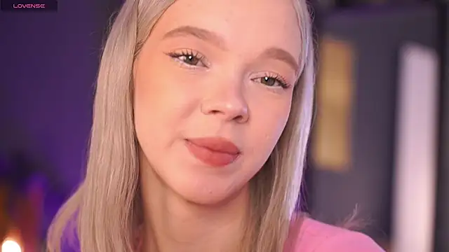 Snapshot of _AlinaBailey chatting on February 6, 2026, 7:48 am AlinaBailey online show from February 6, 2026, 7:48 am