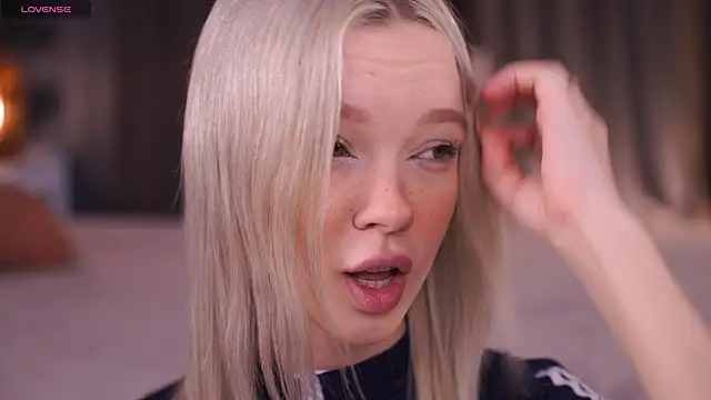  AlinaBailey online show from December 23, 2025, 8:02 am