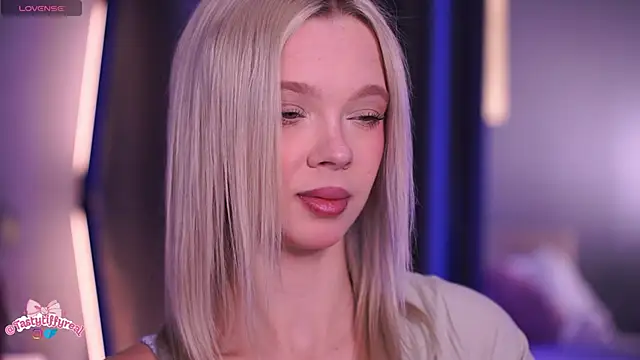 Snapshot of _AlinaBailey chatting on March 14, 2026, 7:58 am AlinaBailey online show from March 14, 2026, 7:58 am