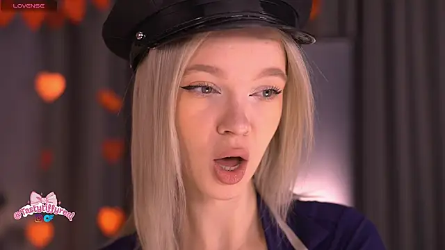 Snapshot of _AlinaBailey chatting on February 21, 2026, 8:16 am AlinaBailey online show from February 21, 2026, 8:16 am