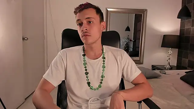 Desmon Clark online show from March 18, 2025, 12:19 am