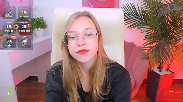 Snapshot of LayriantaVee chatting on September 11, 2025, 6:13 am LayriantaVee online show from September 11, 2025, 6:13 am