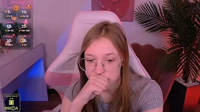 Snapshot of LayriantaVee chatting on March 16, 2025, 1:27 pm LayriantaVee online show from March 16, 2025, 1:27 pm