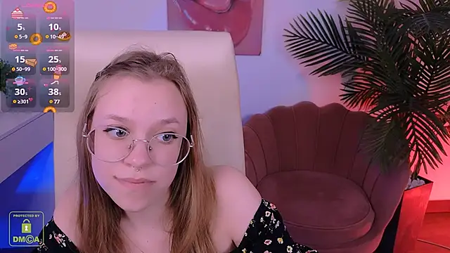 Snapshot of LayriantaVee chatting on March 14, 2025, 10:29 am LayriantaVee online show from March 14, 2025, 10:29 am