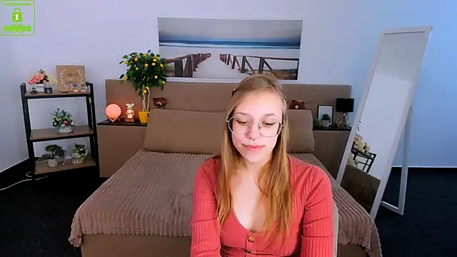 Snapshot of LayriantaVee chatting on March 1, 2025, 10:02 am LayriantaVee online show from March 1, 2025, 10:02 am