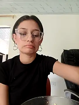 Ary-18 online show from September 20, 2025, 1:49 pm