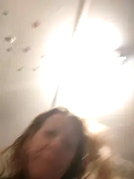 bettyboop828 online show from December 3, 2024, 5:49 pm