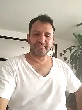 RogueTraveler online show from February 25, 2025, 3:20 pm