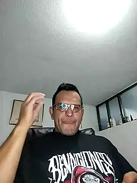 RogueTraveler online show from October 15, 2025, 3:16 am