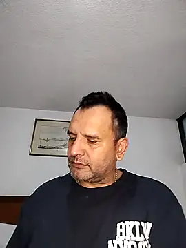 RogueTraveler online show from October 17, 2025, 2:48 am