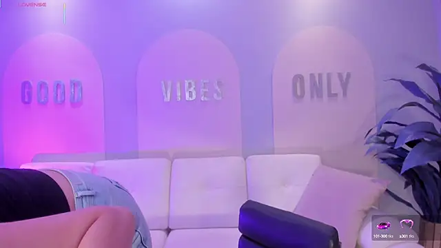 AmberFarrell online show from September 23, 2025, 8:27 pm