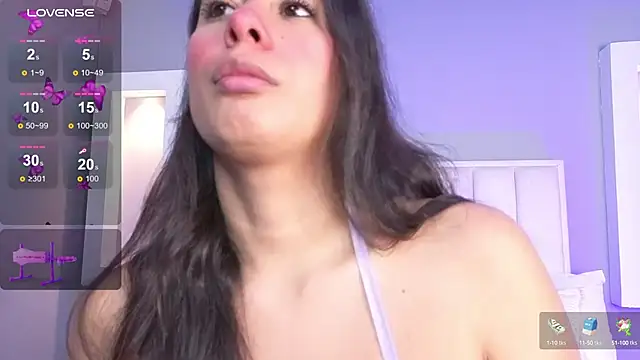 HannaPaola online show from October 3, 2025, 10:55 pm