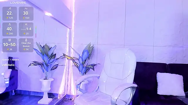 HannaPaola online show from November 13, 2025, 10:46 pm