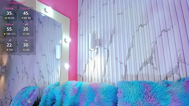 valentina lux online show from October 28, 2025, 7:13 pm