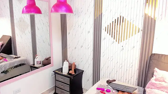 KatherynVidal online show from October 19, 2025, 5:05 pm