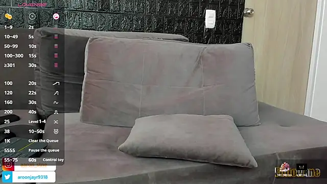 Aaron ST online show from November 7, 2025, 5:28 pm