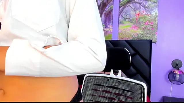 KimberlyVillaLobos online show from September 16, 2025, 11:55 am