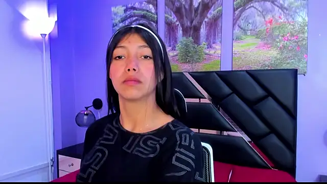 KimberlyVillaLobos online show from September 17, 2025, 11:34 am