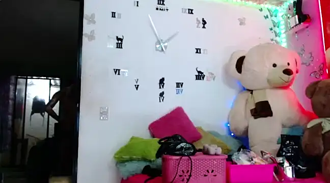 goddess BigassCock online show from March 22, 2025, 5:06 am