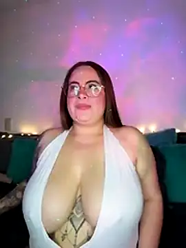 Snapshot of soofy__ chatting on July 6, 2026, 5:47 am soofy online show from July 6, 2026, 5:47 am