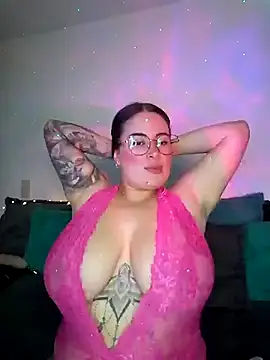 Snapshot of soofy__ chatting on July 17, 2026, 5:04 am soofy online show from July 17, 2026, 5:04 am