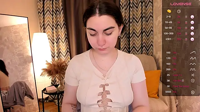 hannacheekss  online show from March 18, 2025, 2:08 am