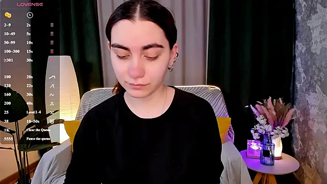 hannacheekss  online show from March 19, 2026, 2:22 am